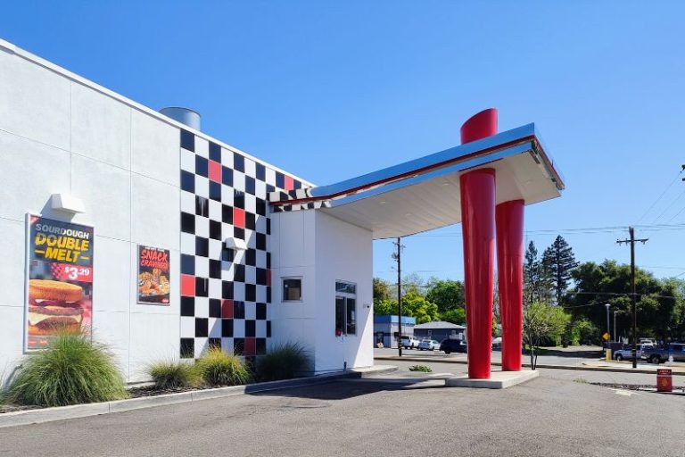Rally's Restaurant