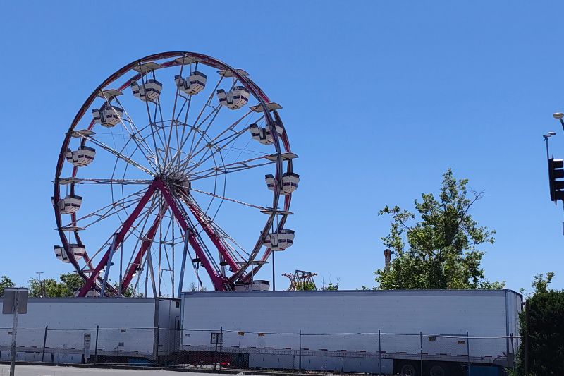 Carnival happening at the Sunrise Mall this weekend