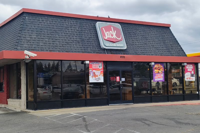 Jack in the Box is located at 6131 Greenback Ln.