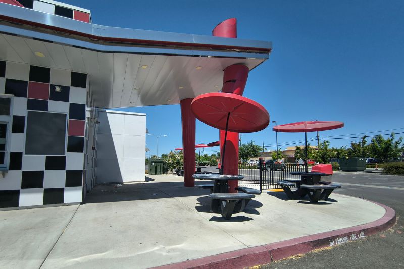 Rally's Burger drive thru on Auburn Blvd. and Grand Oaks Ave. still sits abandoned after closing abruptly in January.