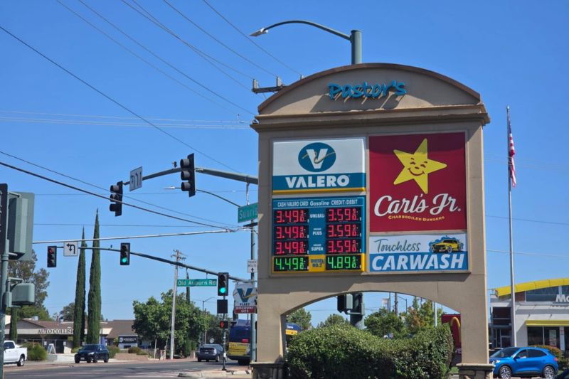 Family owned Pastor's Valero gas station and espresso bar is expected to close their doors for the last time on July 31, 2025. // Sophia Otterstad