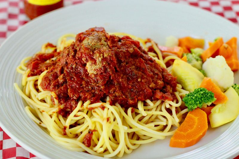 A plate of spaghetti // Logan Jeffery / Foodjetexpress / Stock photo